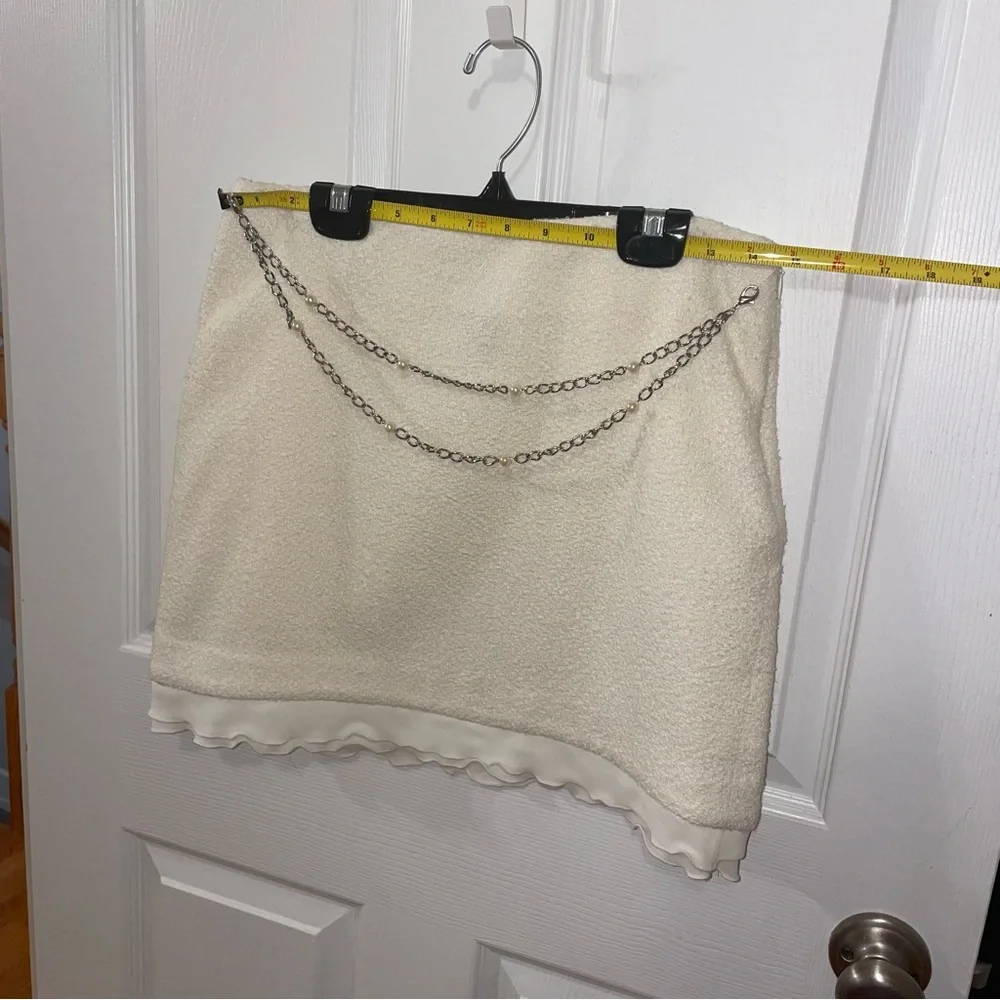 Vintage Victoria's Secret Off White Blazer with Black Floral Detail - Picture 3 of 7